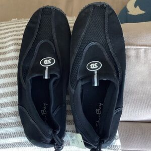 Slip-On Black Men's Water-Ready Shoes